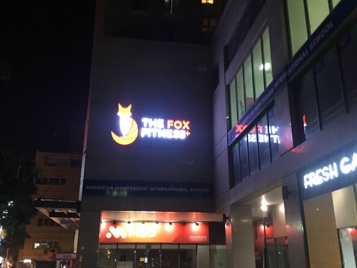 Biển phát sáng The Fox Fitness tại Hà Nội
